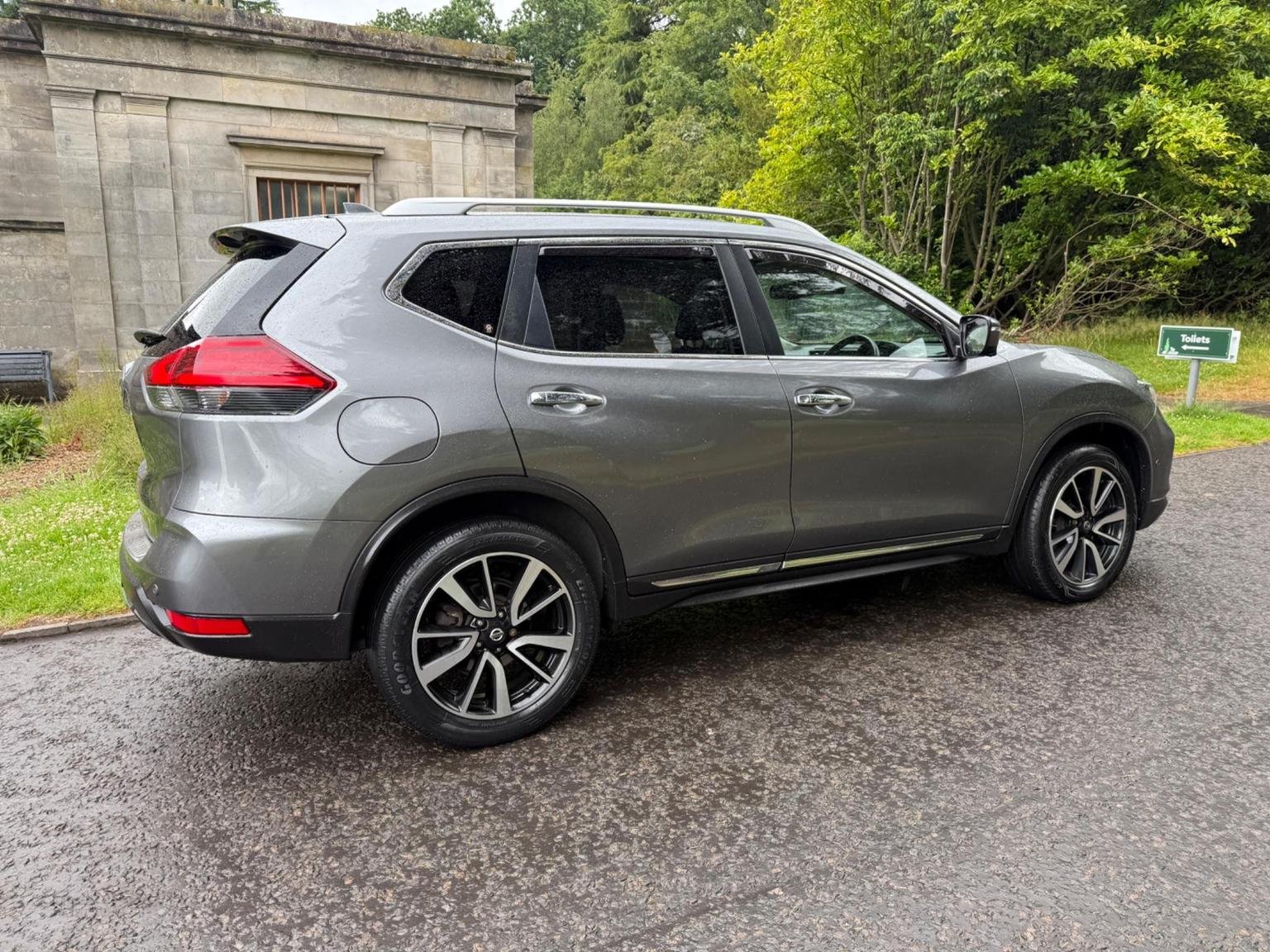 Nissan X Trail
