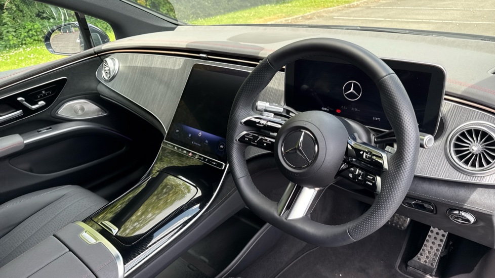 Mercedes Benz EQS