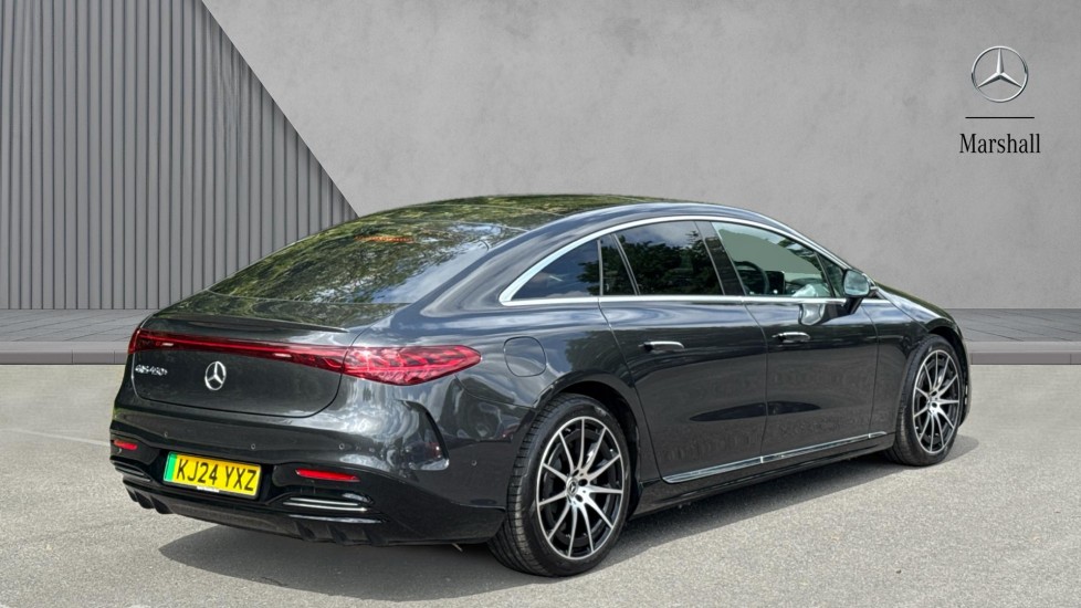 Mercedes Benz EQS