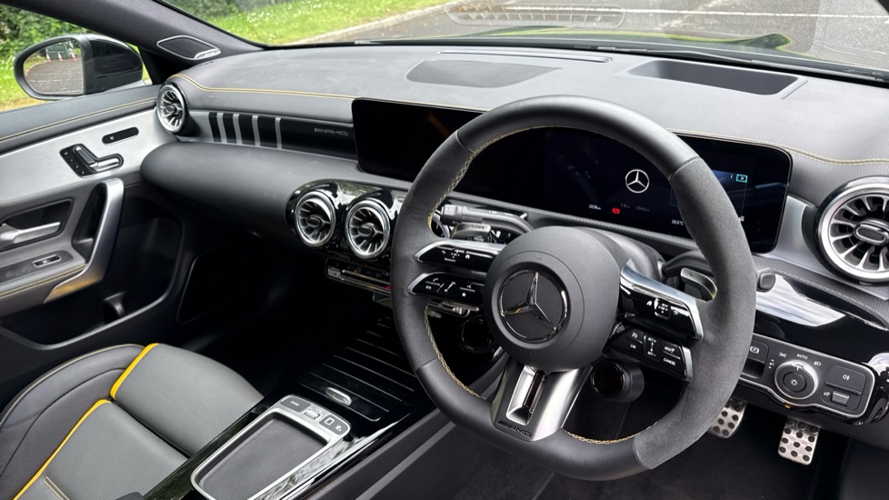 Mercedes Benz CLA