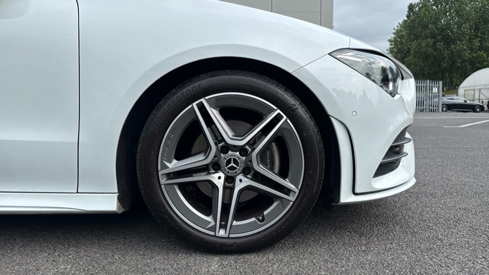 Mercedes Benz CLA