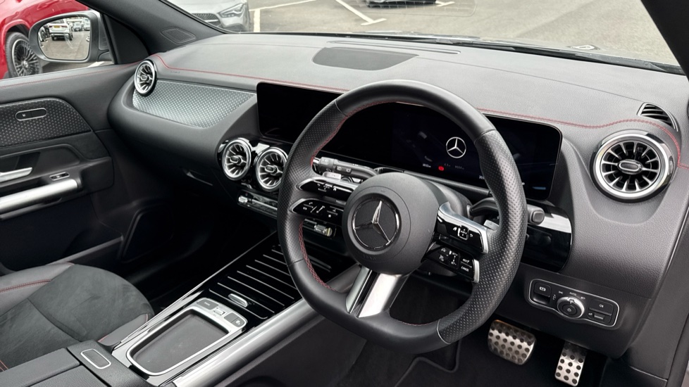 Mercedes Benz EQA