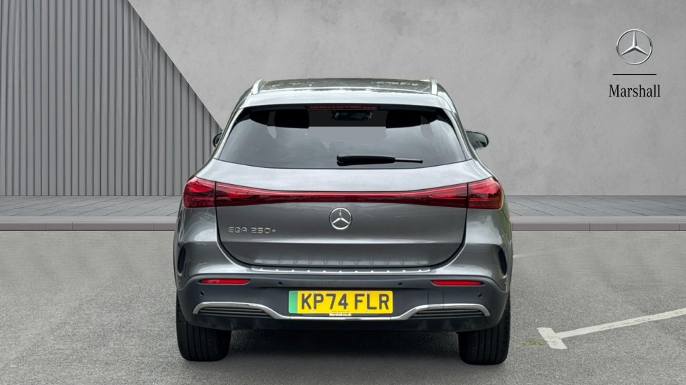 Mercedes Benz EQA