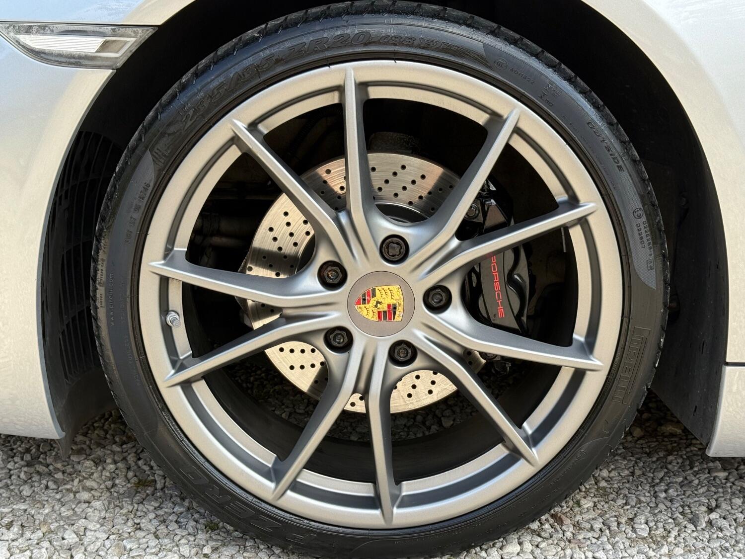 Porsche 718