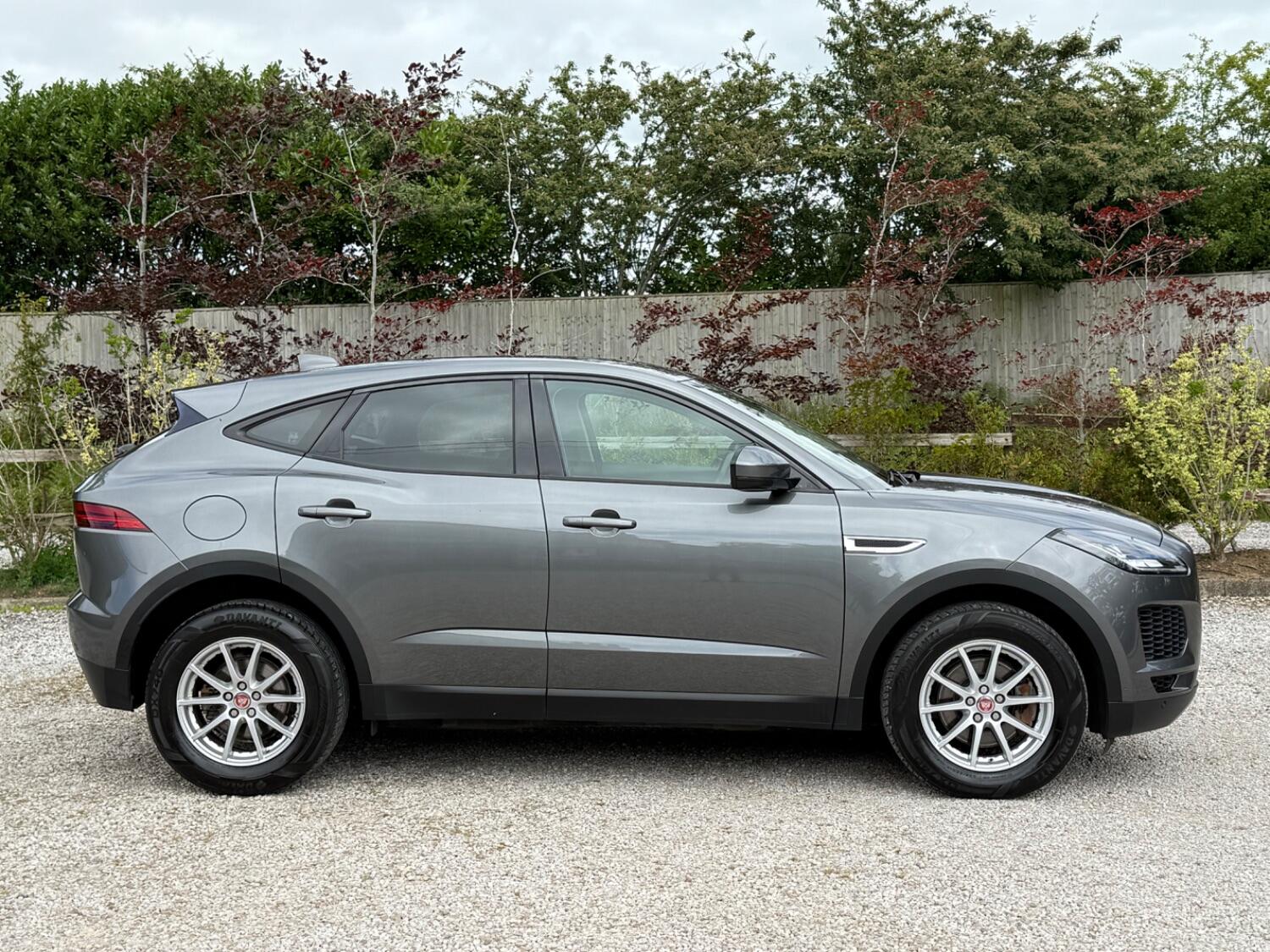 Jaguar E Pace