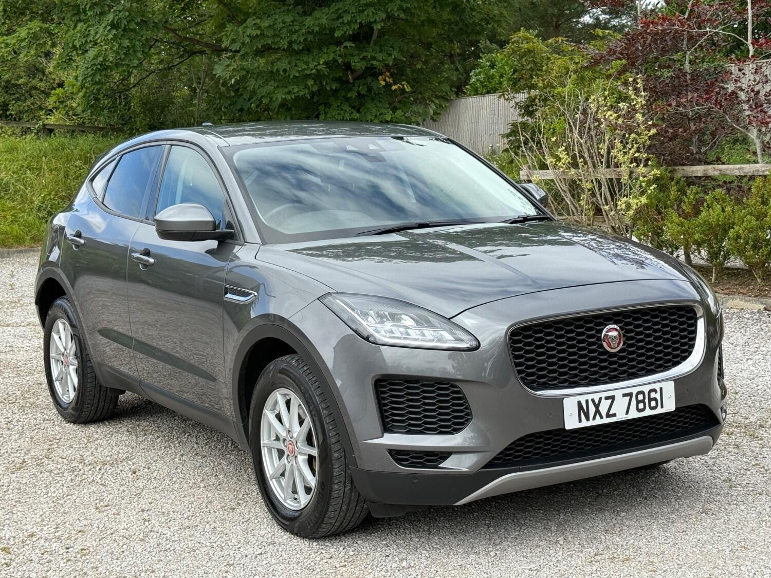 Jaguar E Pace