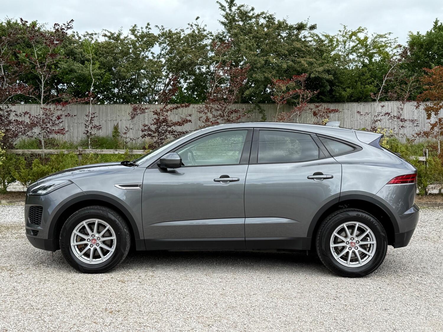 Jaguar E Pace