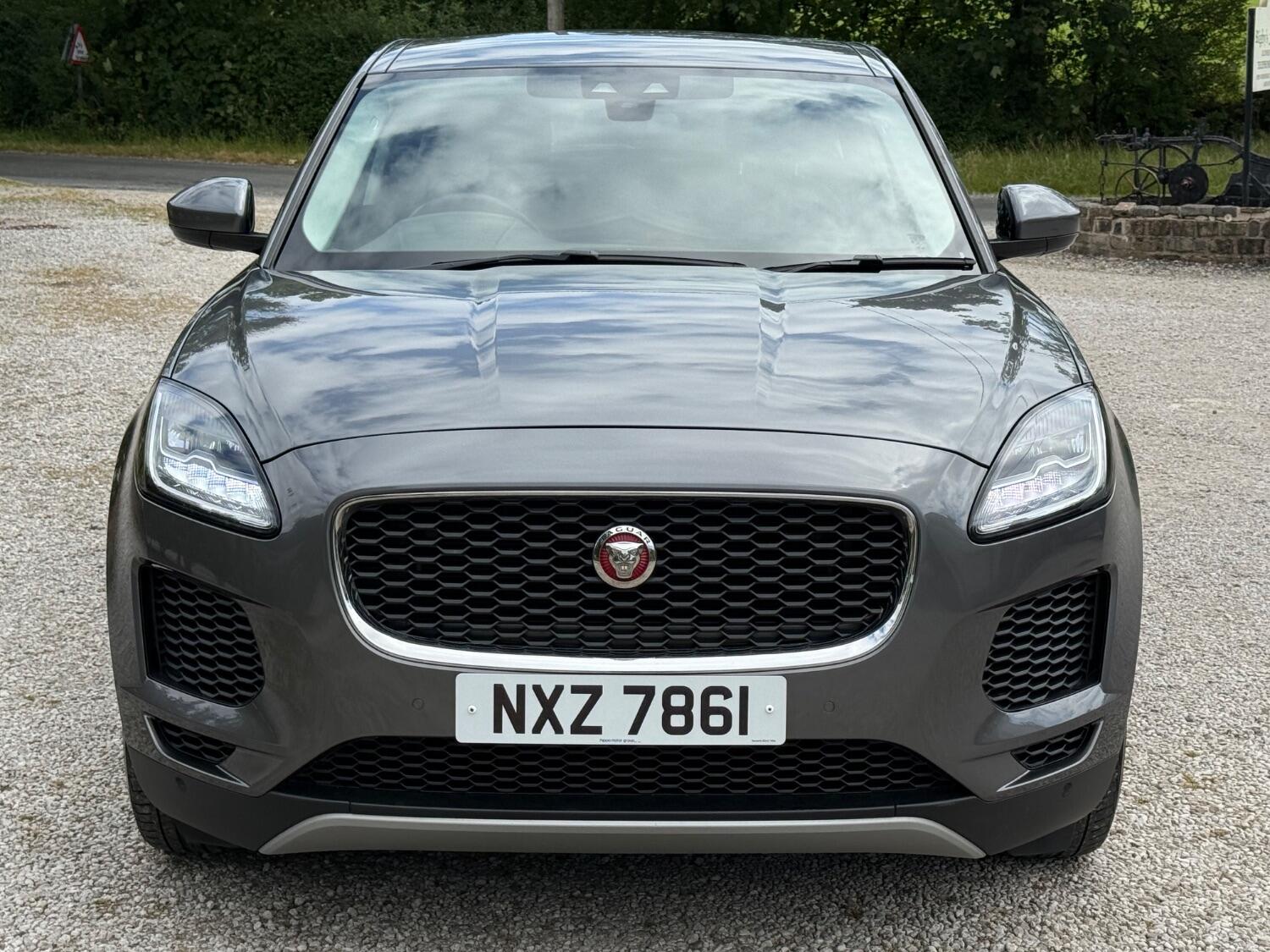 Jaguar E Pace