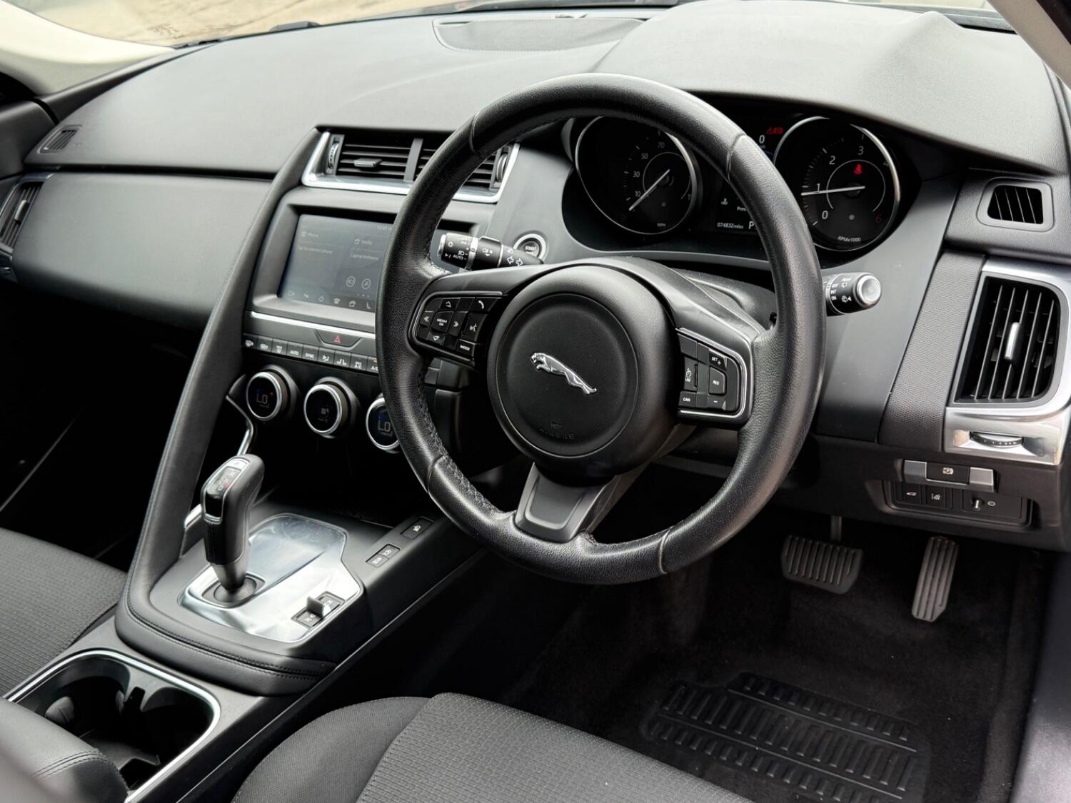 Jaguar E Pace