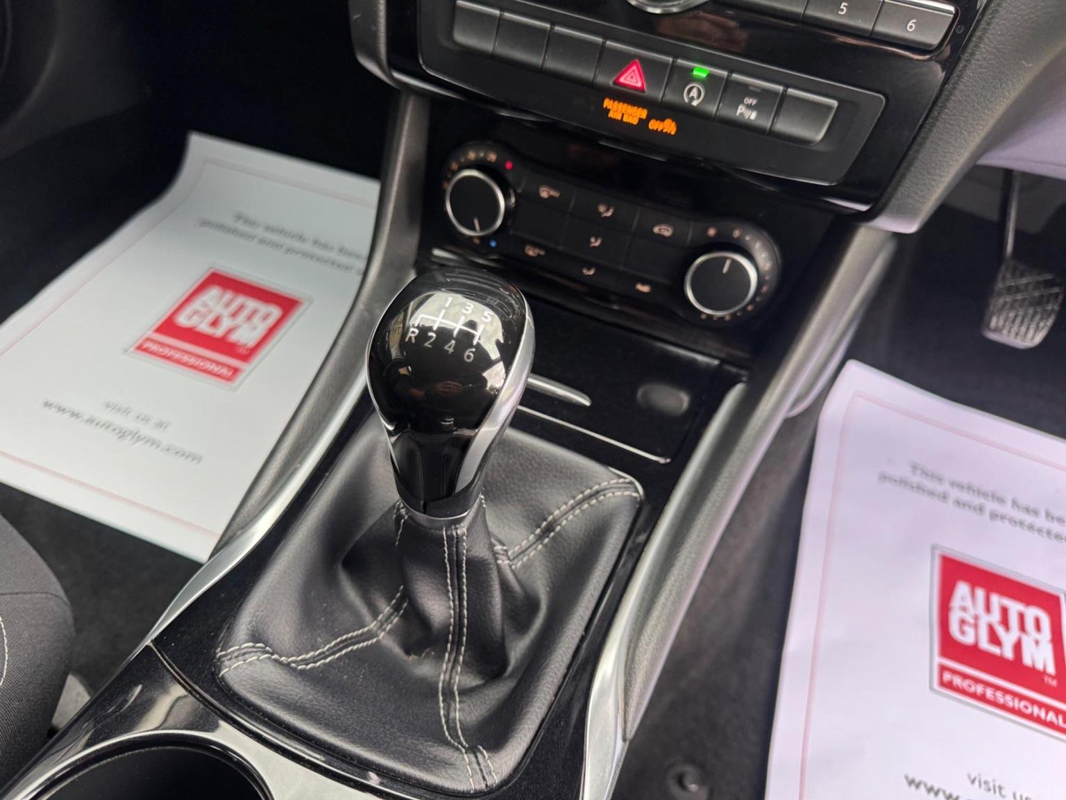 Infiniti Q30