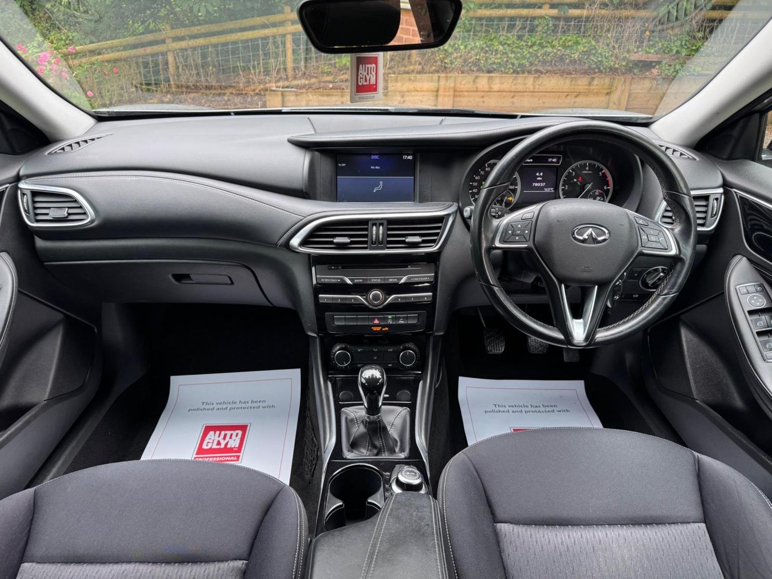 Infiniti Q30