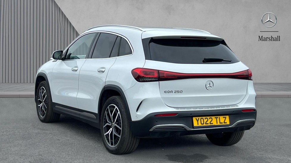Mercedes Benz EQA