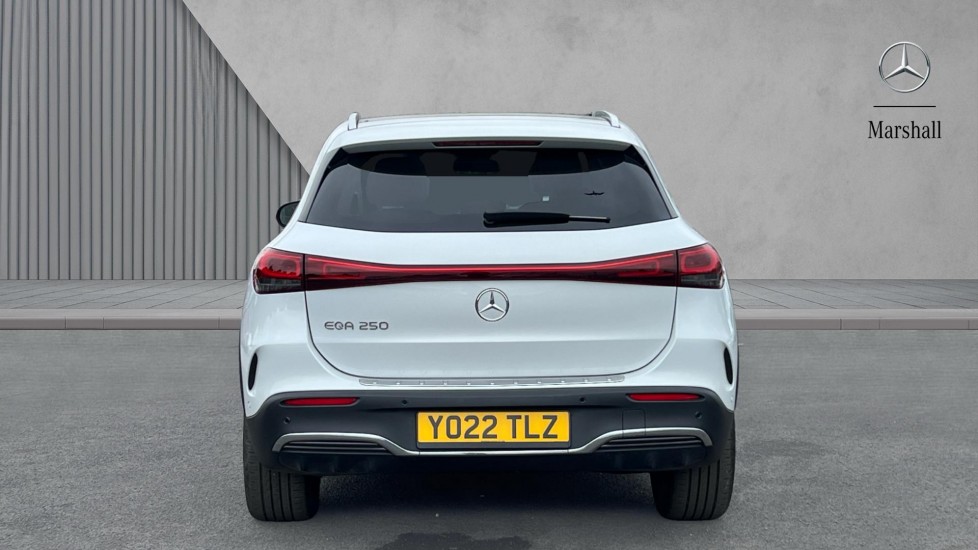 Mercedes Benz EQA
