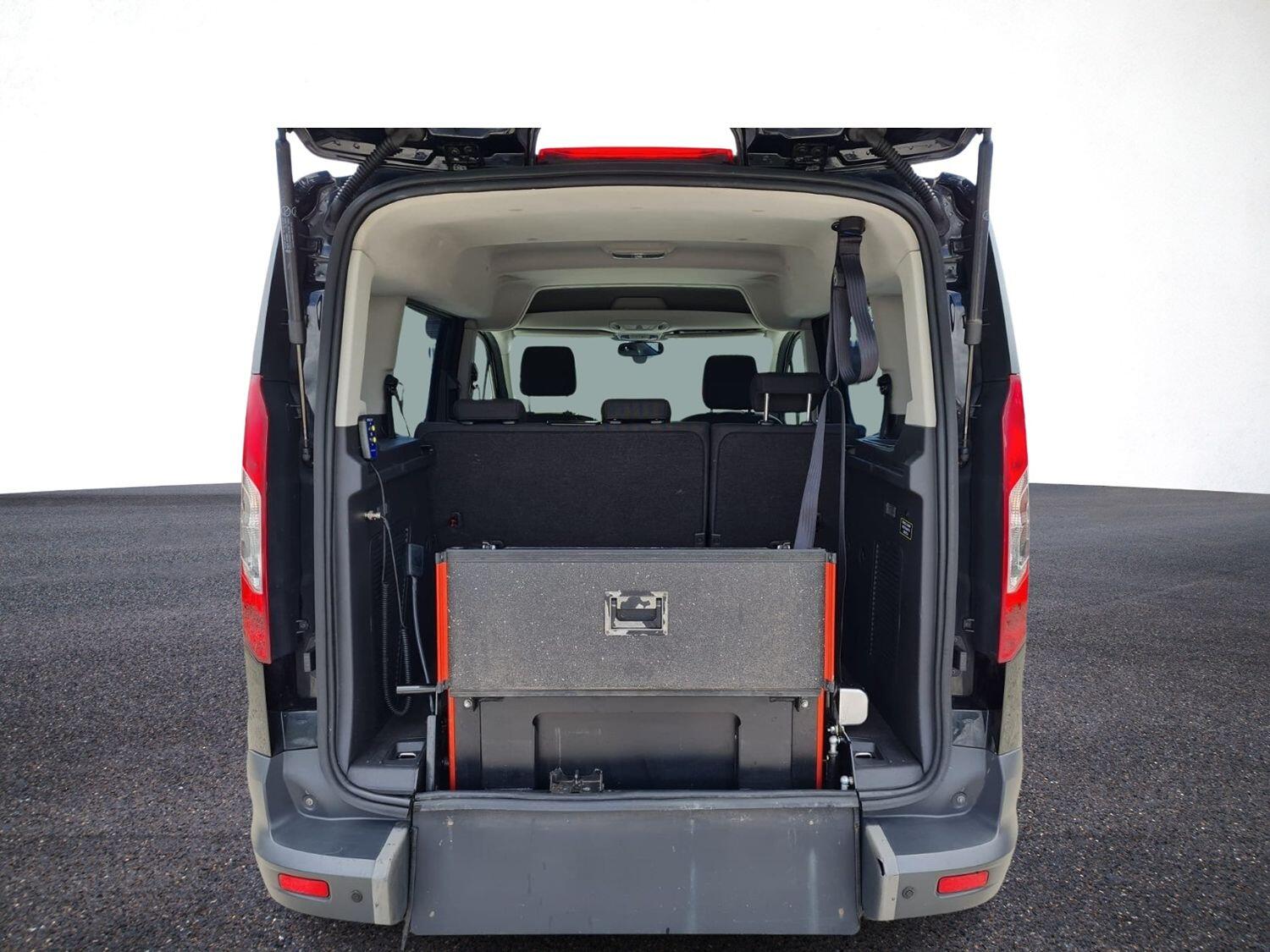 Ford Tourneo