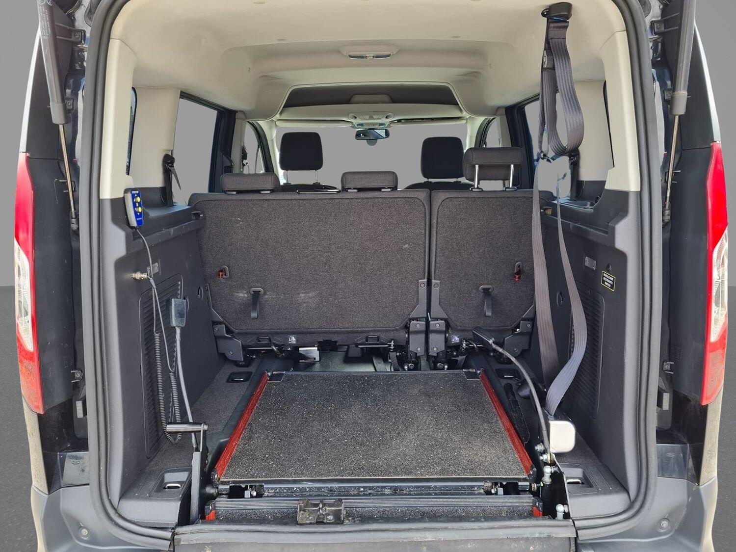 Ford Tourneo