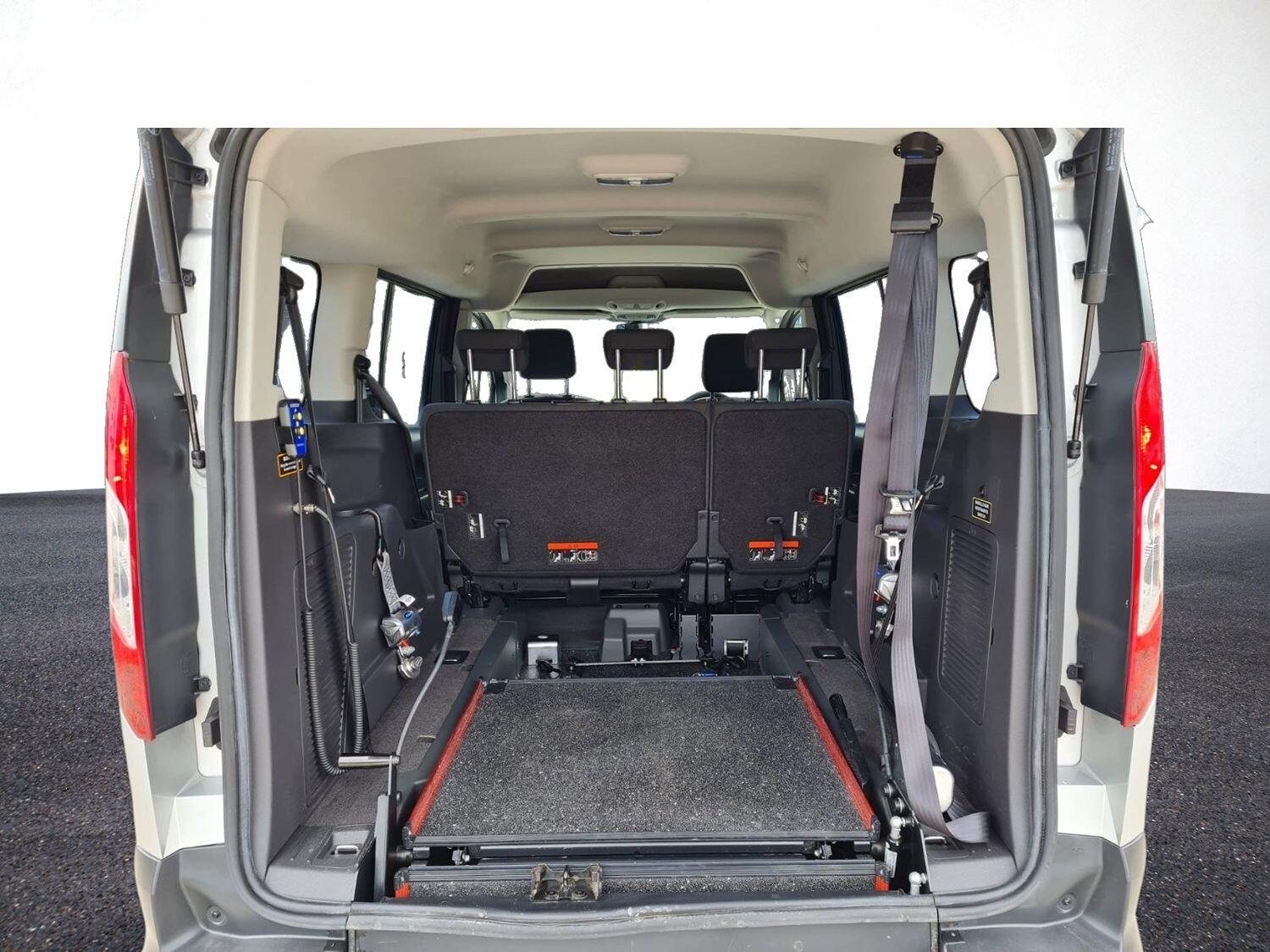 Ford Tourneo