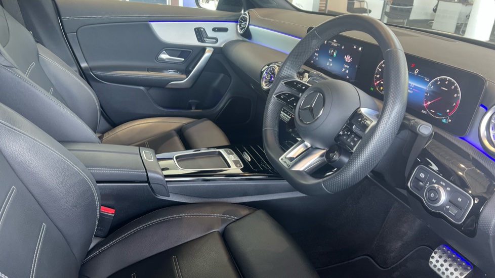 Mercedes Benz CLA