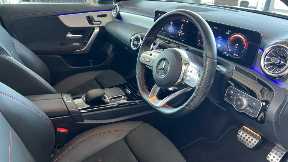 Mercedes Benz CLA