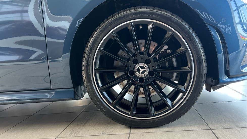 Mercedes Benz CLA