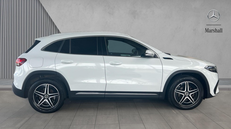 Mercedes Benz EQA