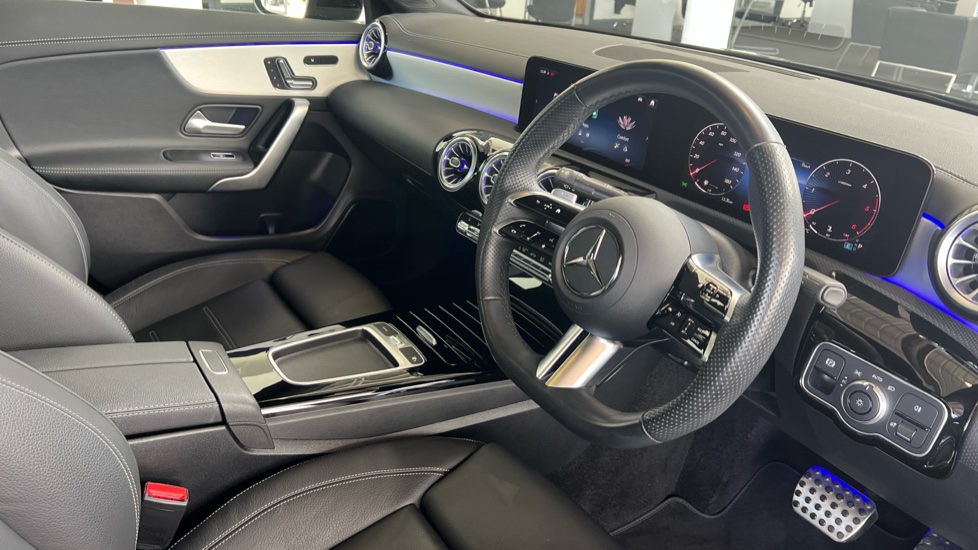 Mercedes Benz CLA