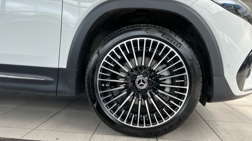 Mercedes Benz EQB