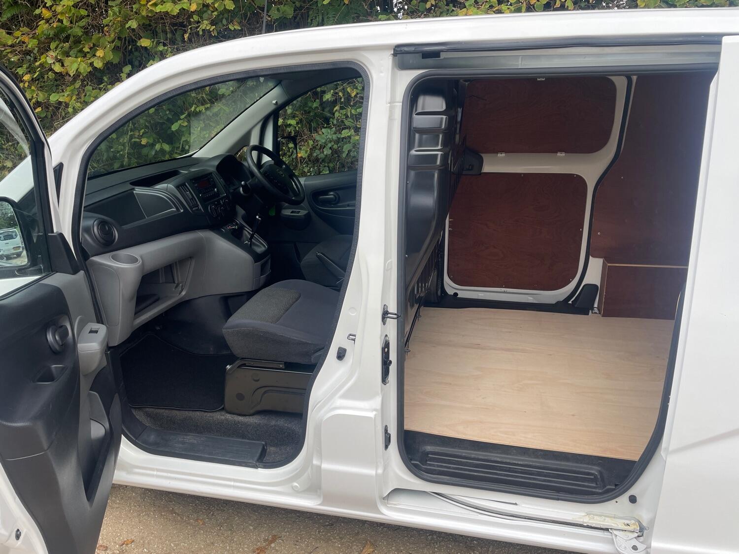 Nissan NV200