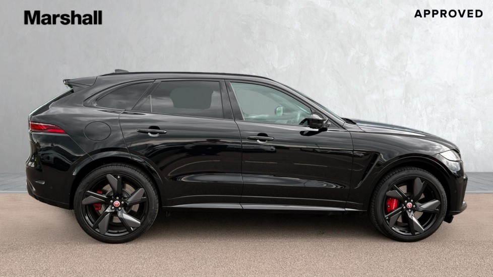 Jaguar F Pace