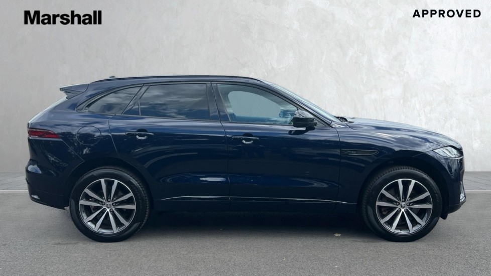 Jaguar F Pace
