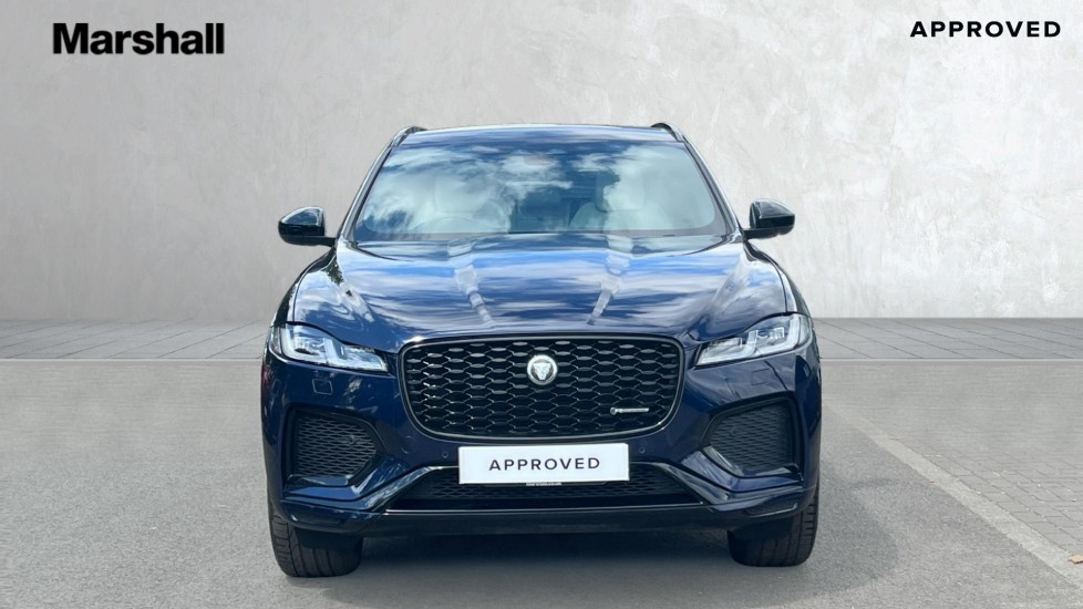 Jaguar F Pace