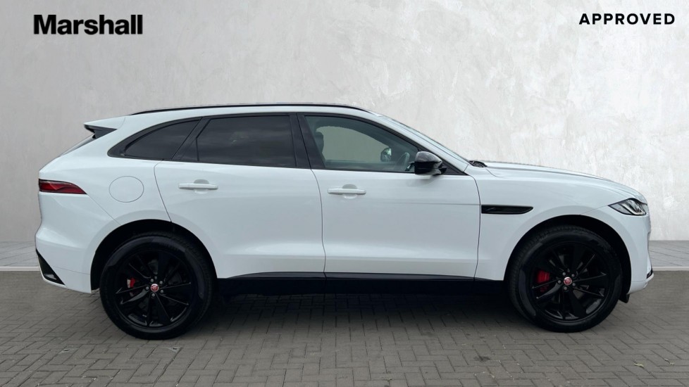 Jaguar F Pace