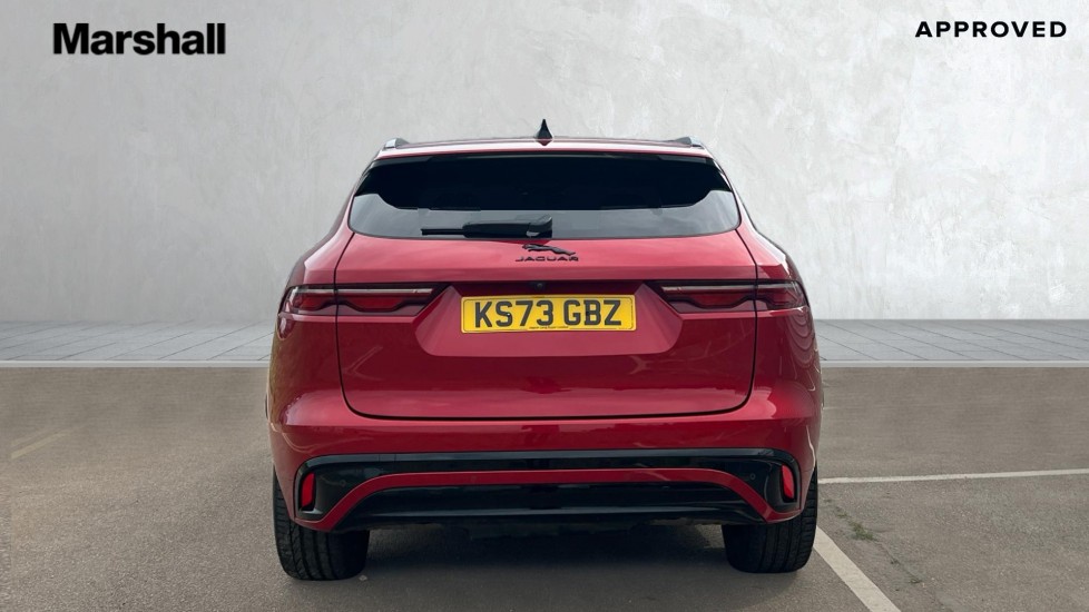 Jaguar F Pace