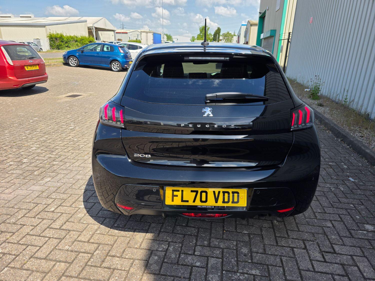 Peugeot 208