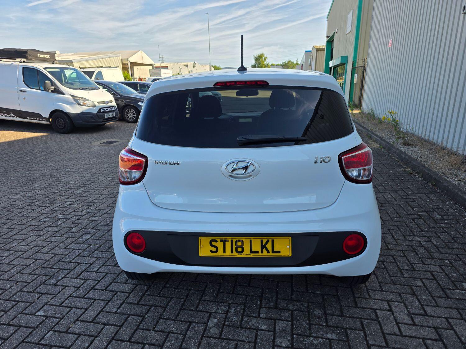 Hyundai i10