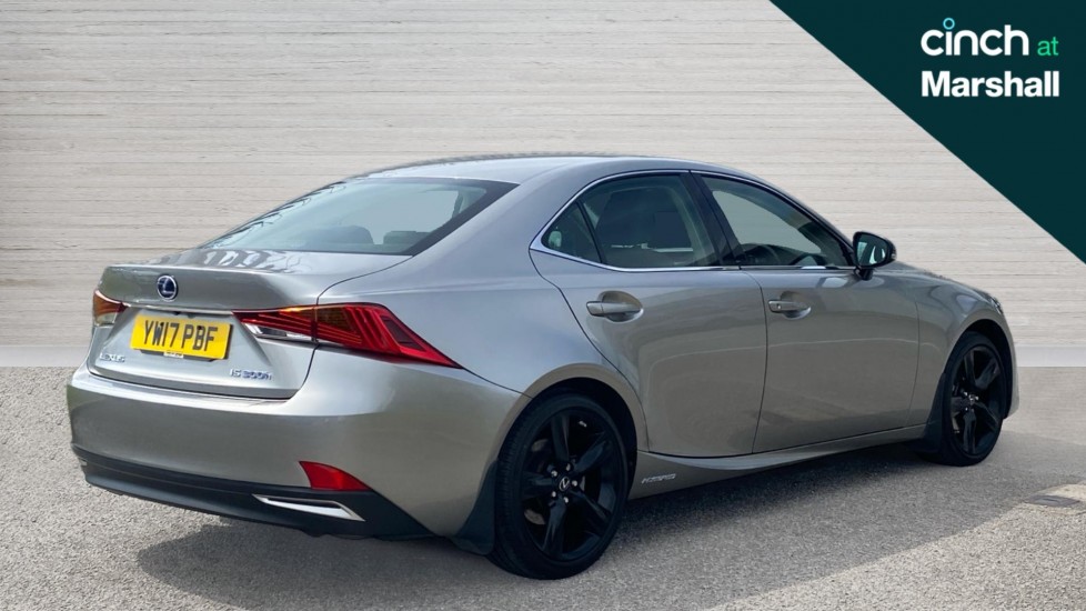 Lexus IS
