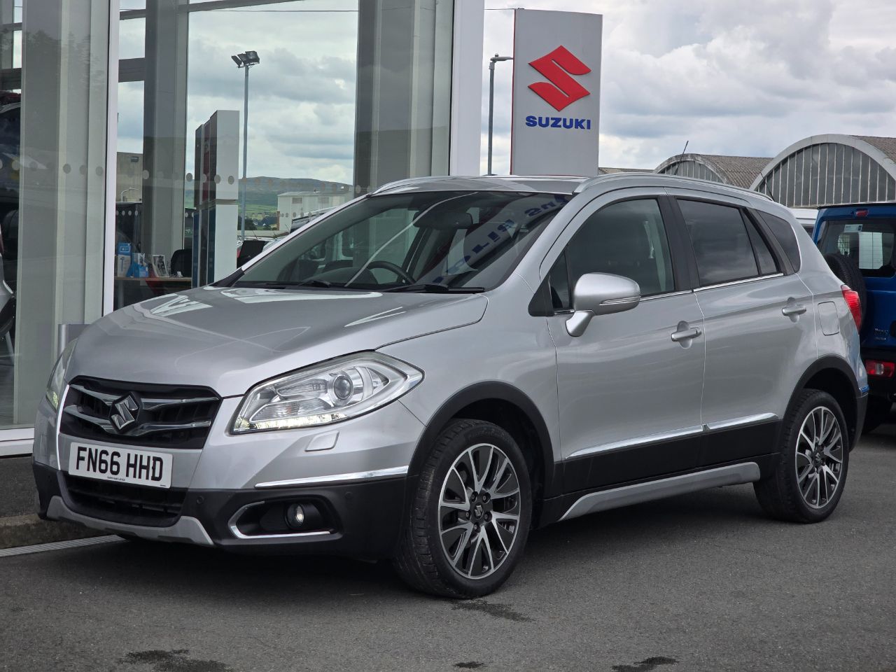 Suzuki SX4