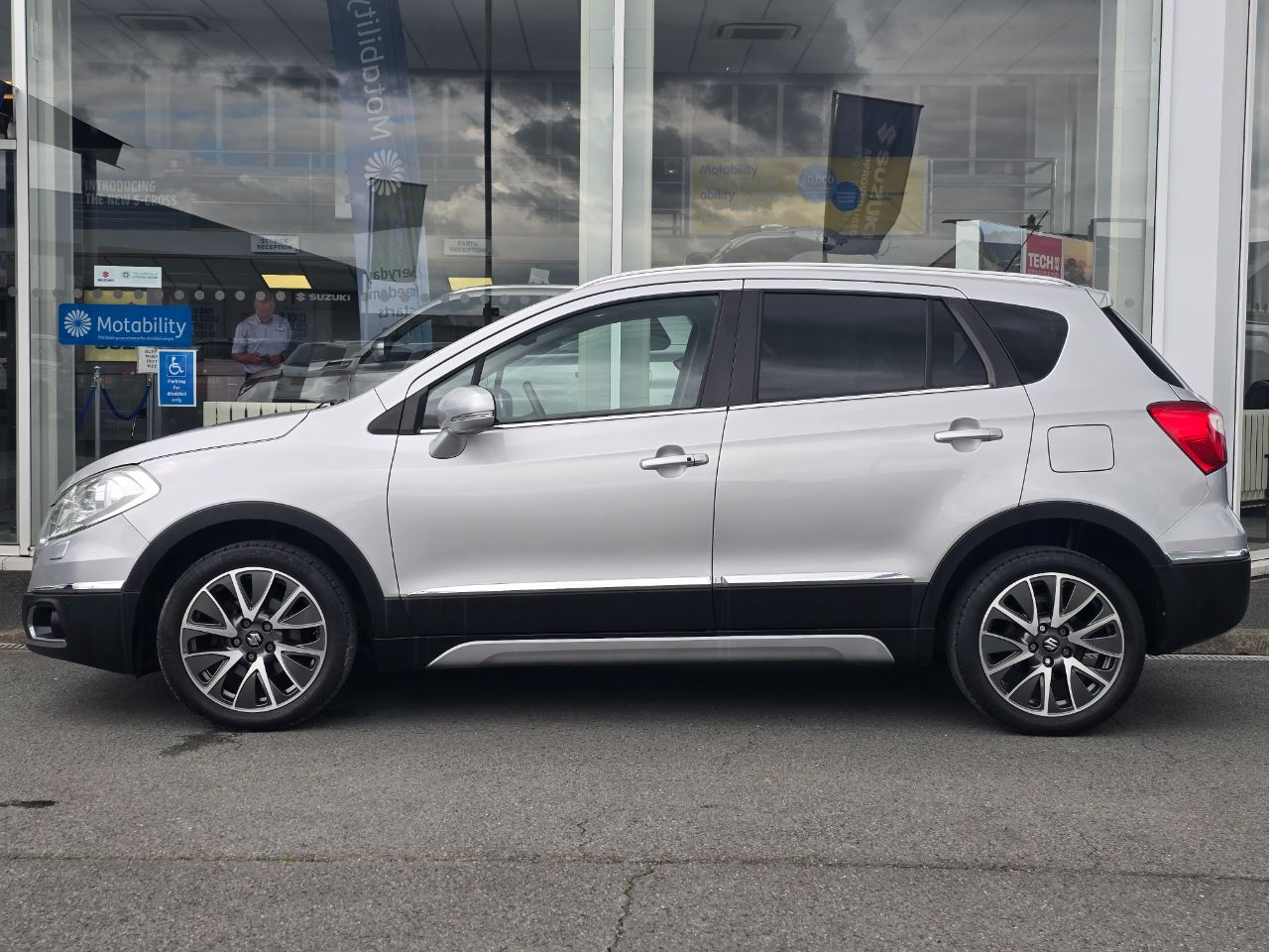 Suzuki SX4