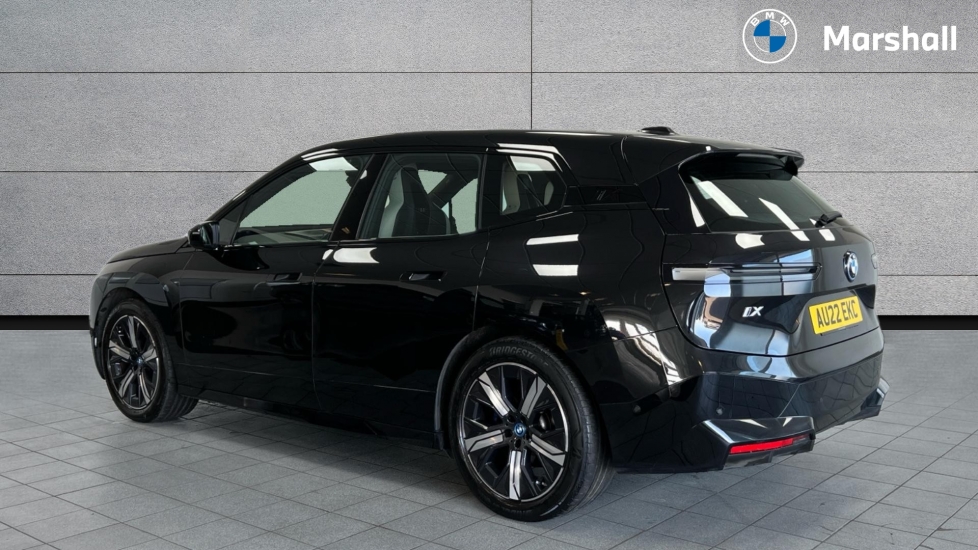 BMW iX