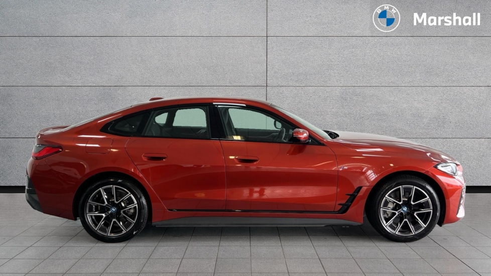 BMW i4
