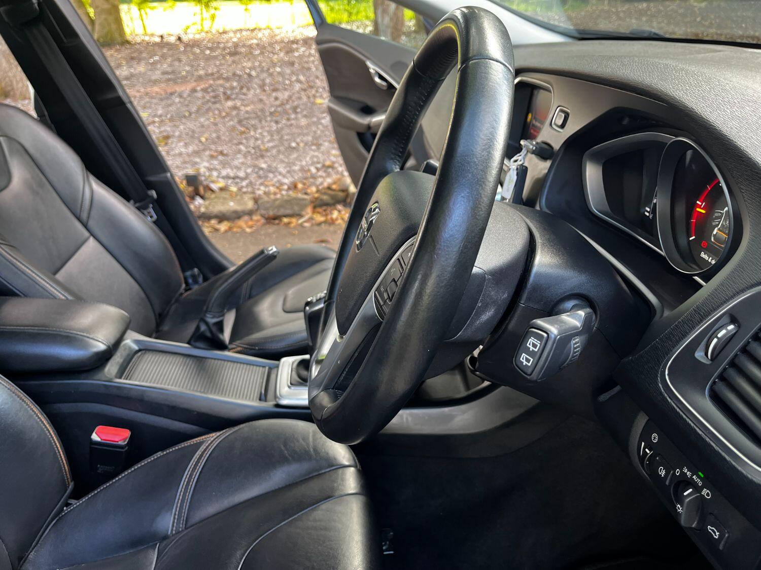 Volvo V40