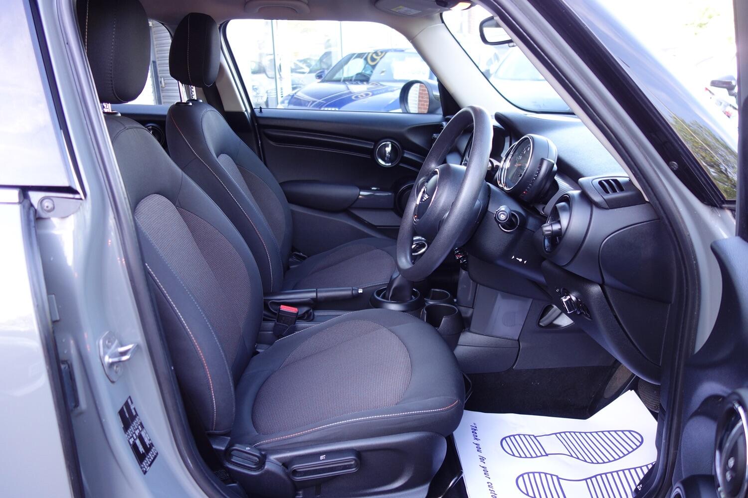 MINI Hatch