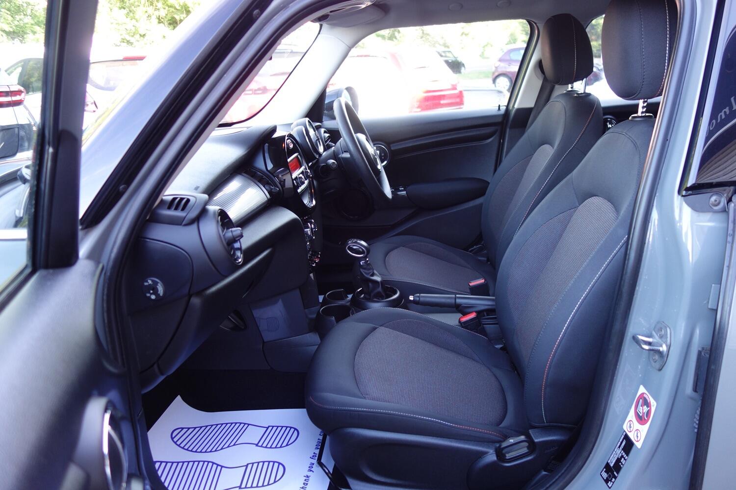 MINI Hatch