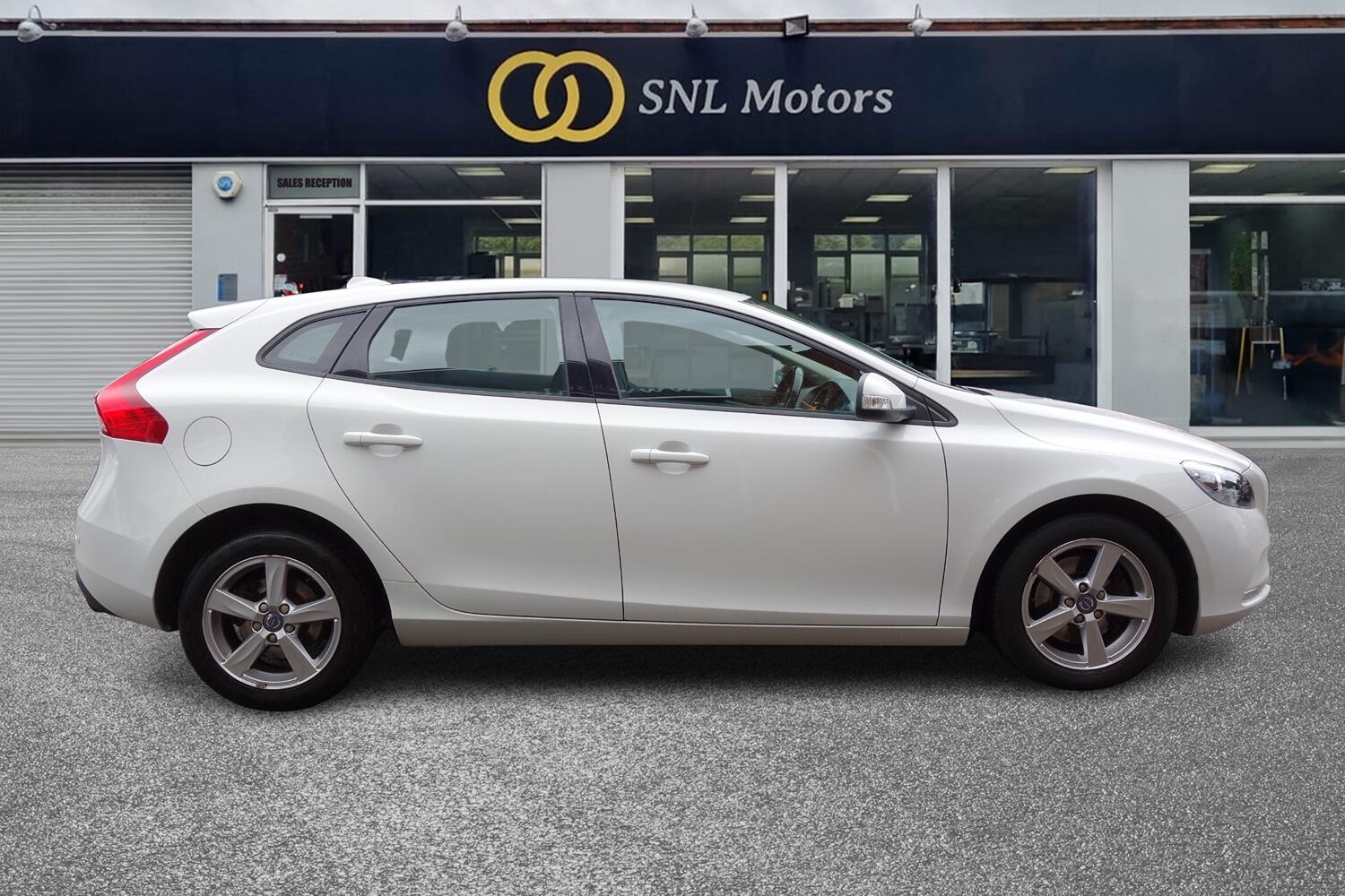Volvo V40