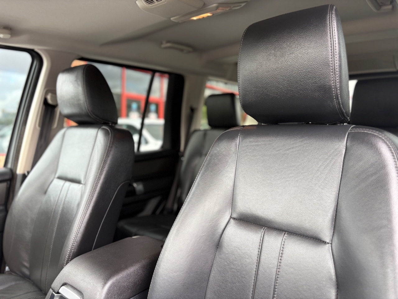 Land Rover Discovery 4