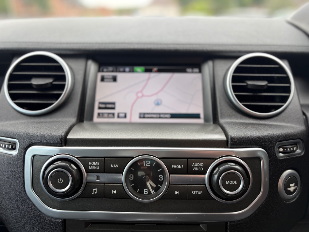 Land Rover Discovery 4