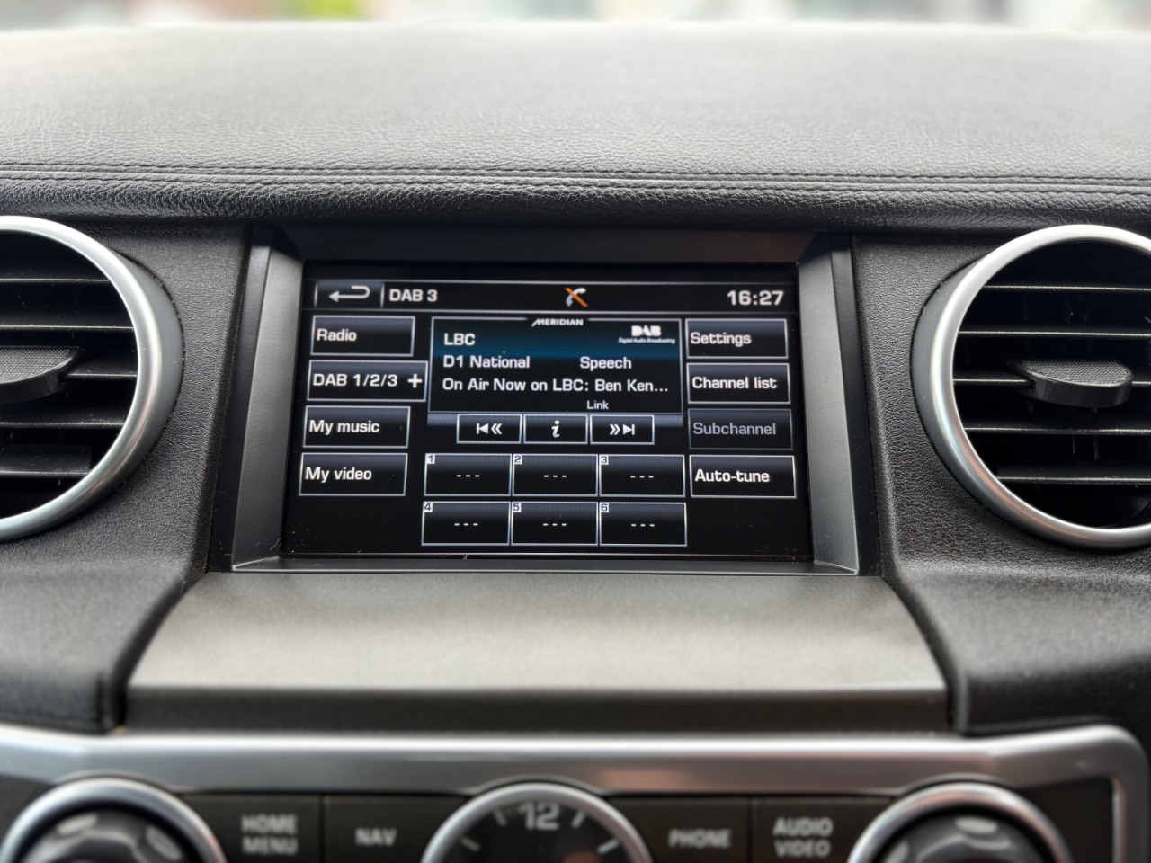 Land Rover Discovery 4
