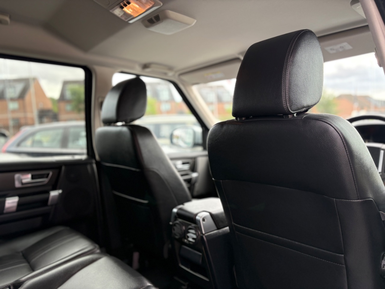 Land Rover Discovery 4