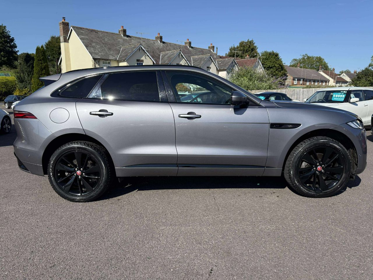 Jaguar F Pace