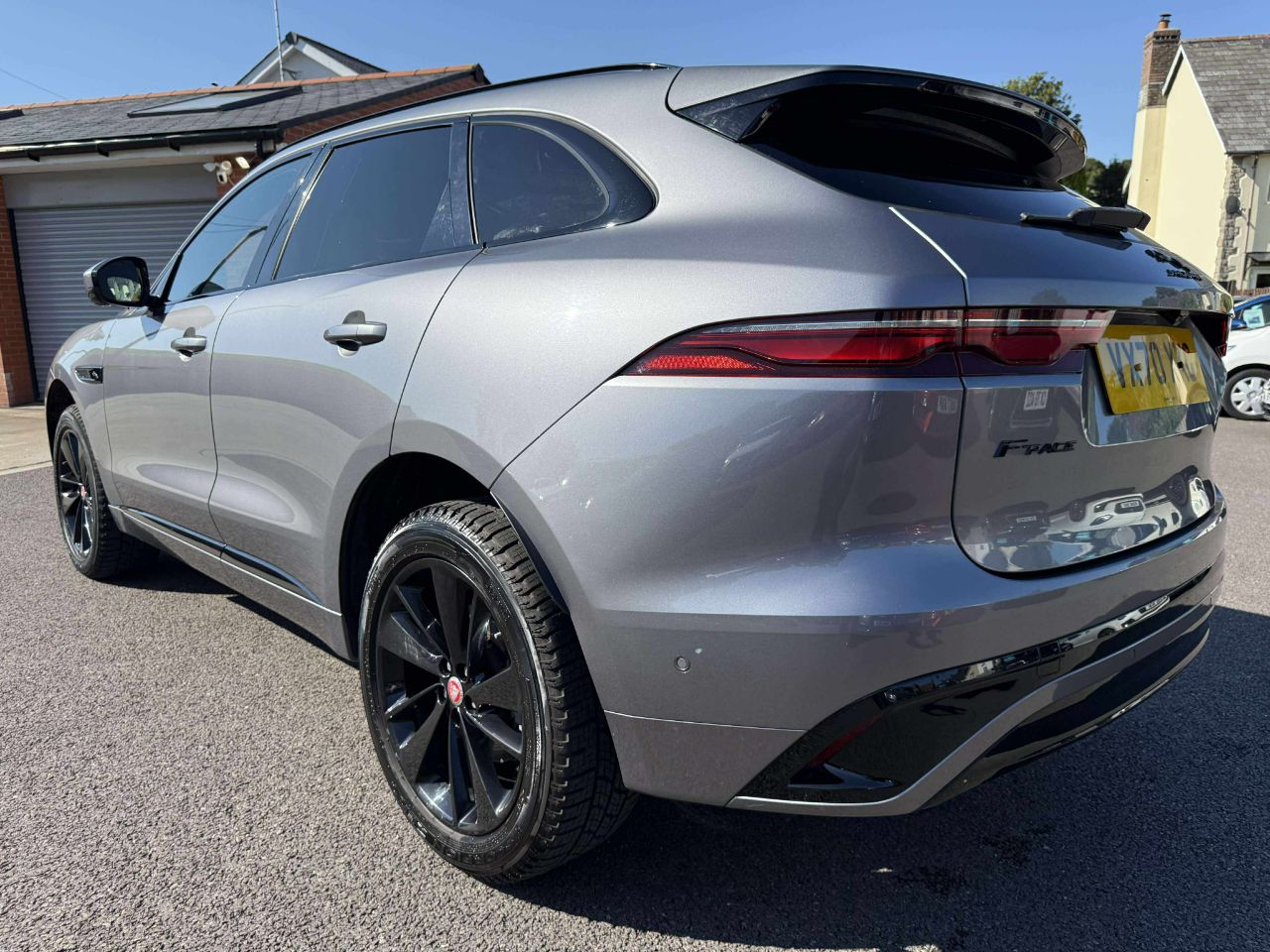 Jaguar F Pace
