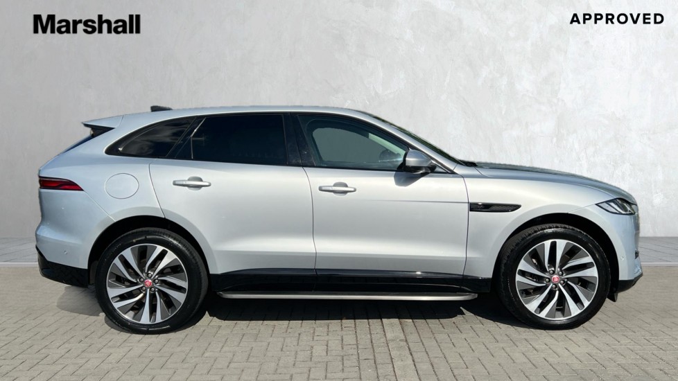 Jaguar F Pace